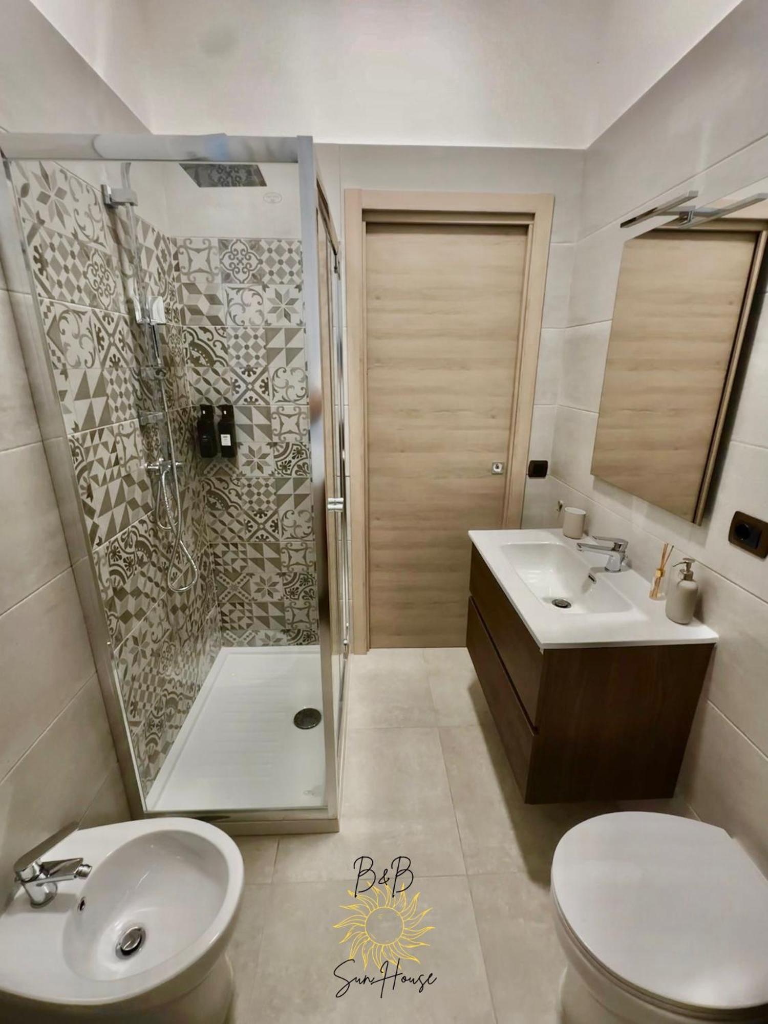 B&B Sunhouse Неаполь Екстер'єр фото